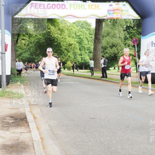29.06.2025 - hella hamburg halbmarathon MichiJ http://msf.ph/oto/8205717 29.06.2025 10:22:25 Zwischen KM18-KM19 2879, 10453, 14466, 15326, 16881, 17151, 18854, 19059 meine-sportfotos.de