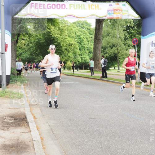 29.06.2025 - hella hamburg halbmarathon MichiJ http://msf.ph/oto/8205731 29.06.2025 10:22:25 Zwischen KM18-KM19 2879, 10453, 14466, 15326, 16881, 17151, 18854, 19059 meine-sportfotos.de