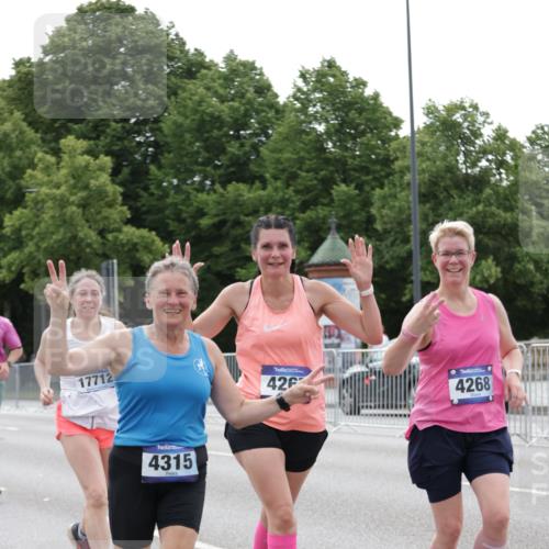 29.06.2025 - hella hamburg halbmarathon Jannik Wohlers http://msf.ph/oto/8205753 29.06.2025 10:25:57 Lombardsbrücke 1300, 3617, 4267, 4268, 4315, 4844, 6159, 6905, 7929, 8306, 8357, 8674, 8942, 11107, 12126, 12826, 12827, 13264, 14930, 17712 meine-sportfotos.de