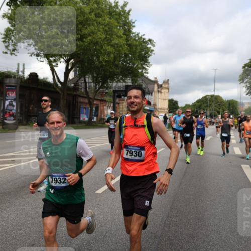 29.06.2025 - hella hamburg halbmarathon Yannick Fuchs http://msf.ph/oto/8205756 29.06.2025 10:44:53 20KM 1461, 1466, 1750, 1817, 2207, 2540, 2880, 3654, 4077, 4346, 4816, 5018, 5115, 6027, 6662, 6712, 6795, 7052, 7134, 7369, 7397, 7583, 7930, 7932, 8117, 8205, 8572, 8704, 8819, 9057, 11214, 11422, 12016, 12949, 13008, 13687, 13701, 13808, 13875, 14034, 14125, 14626, 15362, 15395, 15720, 16285, 16291, 17129, 17179, 17221, 17384, 18006, 18182, 18394, 18413, 18489 meine-sportfotos.de