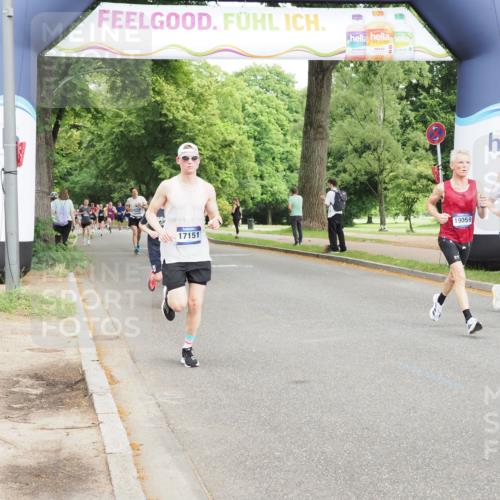 29.06.2025 - hella hamburg halbmarathon MichiJ http://msf.ph/oto/8205765 29.06.2025 10:22:26 Zwischen KM18-KM19 2879, 10453, 14466, 14908, 15326, 16881, 17151, 18854, 19059 meine-sportfotos.de