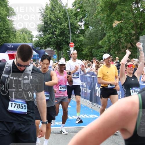 29.06.2025 - hella hamburg halbmarathon Zöllner http://msf.ph/oto/8205774 29.06.2025 10:48:37 Ziel 1163, 1176, 2213, 4553, 5421, 9538, 10000, 10859, 10860, 11579, 12149, 12690, 13962, 14033, 15573, 15808, 15917, 17395, 18251, 18815 meine-sportfotos.de