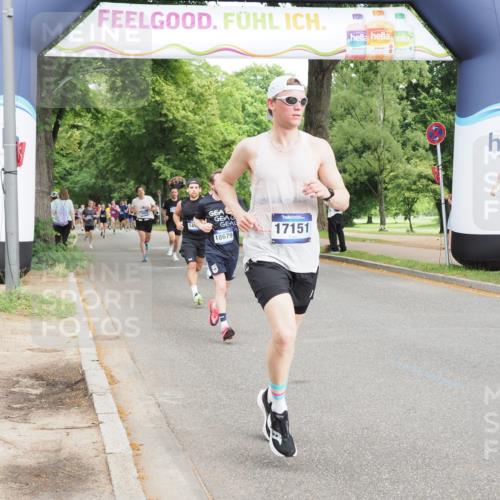 29.06.2025 - hella hamburg halbmarathon MichiJ http://msf.ph/oto/8205838 29.06.2025 10:22:26 Zwischen KM18-KM19 2879, 10453, 14466, 14908, 15326, 16881, 17151, 18854, 19059 meine-sportfotos.de