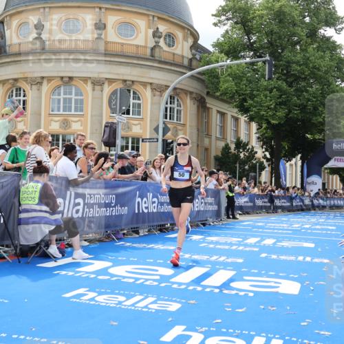 29.06.2025 - hella hamburg halbmarathon Strokosch-Dieckow http://msf.ph/oto/8205846 29.06.2025 10:16:12 Ziel 50, 11409 meine-sportfotos.de