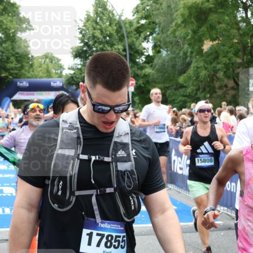 29.06.2025 - hella hamburg halbmarathon Zöllner http://msf.ph/oto/8205852 29.06.2025 10:48:39 Ziel 1163, 1176, 2213, 4553, 5421, 9538, 10000, 10859, 10860, 11579, 14511, 15573, 15808, 15917, 18251, 18815 meine-sportfotos.de