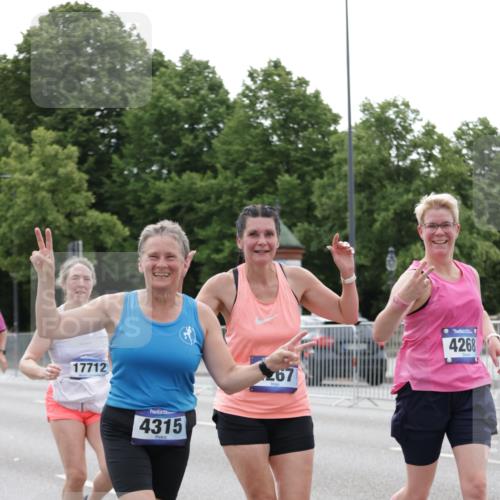 29.06.2025 - hella hamburg halbmarathon Jannik Wohlers http://msf.ph/oto/8205888 29.06.2025 10:25:57 Lombardsbrücke 1300, 3617, 4267, 4268, 4315, 4844, 6159, 6905, 7929, 8306, 8357, 8674, 8942, 11107, 12126, 12826, 12827, 13264, 14930, 17712 meine-sportfotos.de