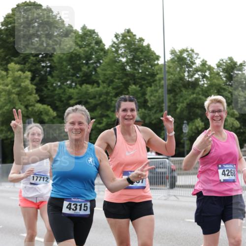 29.06.2025 - hella hamburg halbmarathon Jannik Wohlers http://msf.ph/oto/8205926 29.06.2025 10:25:57 Lombardsbrücke 1300, 3617, 4267, 4268, 4315, 4844, 6159, 6905, 7929, 8306, 8357, 8674, 8942, 11107, 12126, 12826, 12827, 13264, 14930, 17712 meine-sportfotos.de