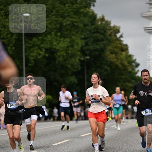 29.06.2025 - hella hamburg halbmarathon Dr. Thomas Lammeyer http://msf.ph/oto/8205978 29.06.2025 10:12:04 Kennedybrücke 1079, 1173, 1427, 1893, 2032, 2136, 3328, 3922, 3929, 4228, 5347, 5899, 6100, 7019, 7476, 7760, 9338 meine-sportfotos.de