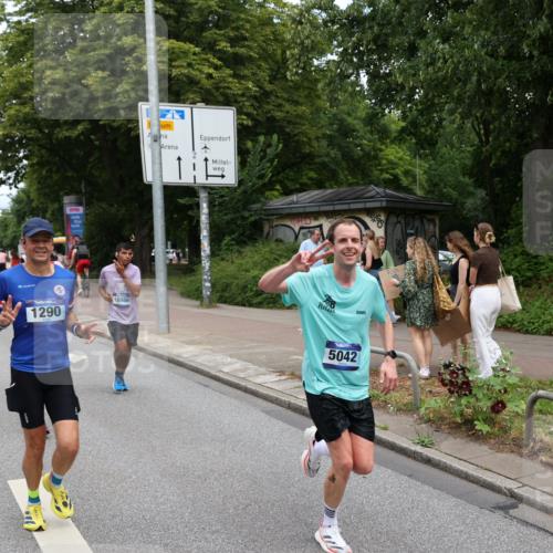 29.06.2025 - hella hamburg halbmarathon Yannick Fuchs http://msf.ph/oto/8206012 29.06.2025 10:32:13 20KM 1290, 1505, 2196, 2404, 3790, 5042, 5791, 5923, 6047, 6458, 9017, 9944, 10190, 10451, 10922, 11106, 11423, 12739, 12900, 13148, 13372, 13595, 15410, 16992, 17137, 17726, 18103, 18159, 18193, 18216, 18357, 18986 meine-sportfotos.de