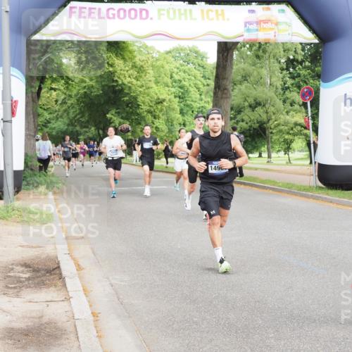 29.06.2025 - hella hamburg halbmarathon MichiJ http://msf.ph/oto/8206027 29.06.2025 10:22:28 Zwischen KM18-KM19 2879, 10453, 13618, 14908, 15326, 16881, 16931, 17151, 18679, 18854, 19059 meine-sportfotos.de