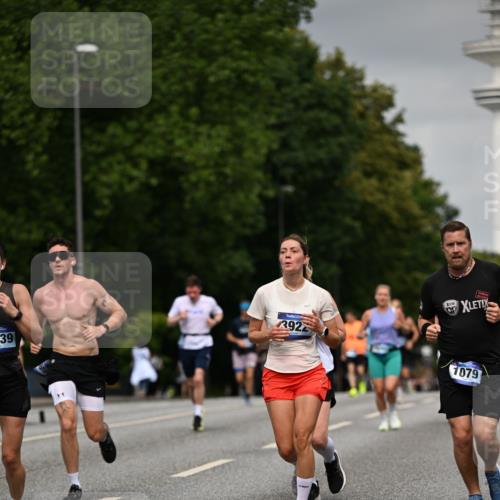 29.06.2025 - hella hamburg halbmarathon Dr. Thomas Lammeyer http://msf.ph/oto/8206039 29.06.2025 10:12:04 Kennedybrücke 1079, 1173, 1427, 1893, 2032, 2136, 3328, 3922, 3929, 4228, 5347, 5899, 6100, 7019, 7476, 7760, 9338 meine-sportfotos.de