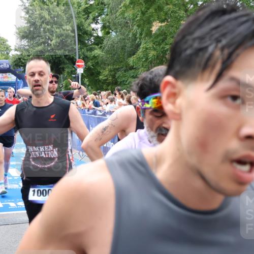 29.06.2025 - hella hamburg halbmarathon Zöllner http://msf.ph/oto/8206041 29.06.2025 10:48:42 Ziel 1163, 1176, 2213, 4553, 5421, 9538, 10859, 11579, 14511, 15384, 15573, 17127, 18815 meine-sportfotos.de