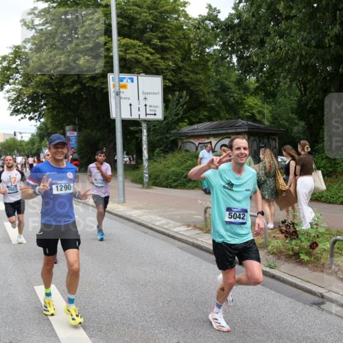 29.06.2025 - hella hamburg halbmarathon Yannick Fuchs http://msf.ph/oto/8206055 29.06.2025 10:32:13 20KM 1290, 1505, 2196, 2404, 3790, 5042, 5791, 5923, 6047, 6458, 9017, 9944, 10190, 10451, 10922, 11106, 11423, 12739, 12900, 13148, 13372, 13595, 15410, 16992, 17137, 17726, 18103, 18159, 18193, 18216, 18357, 18986 meine-sportfotos.de