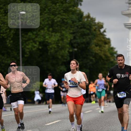 29.06.2025 - hella hamburg halbmarathon Dr. Thomas Lammeyer http://msf.ph/oto/8206056 29.06.2025 10:12:04 Kennedybrücke 1079, 1173, 1427, 1893, 2032, 2136, 3328, 3922, 3929, 4228, 5347, 5899, 6100, 7019, 7476, 7760, 9338 meine-sportfotos.de