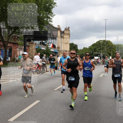 29.06.2025 - hella hamburg halbmarathon Yannick Fuchs http://msf.ph/oto/8206058 29.06.2025 10:44:54 20KM 1461, 1466, 1750, 1817, 2207, 2540, 2880, 3654, 4077, 4816, 5018, 5115, 6027, 6662, 6712, 6795, 7052, 7134, 7369, 7397, 7583, 7930, 7932, 8117, 8205, 8261, 8572, 8819, 9057, 11214, 11422, 12016, 12778, 12949, 13008, 13687, 13701, 13808, 13875, 14034, 14125, 14626, 15362, 15395, 15720, 16285, 16291, 17129, 17179, 17221, 17384, 18006, 18182, 18394, 18413, 18489 meine-sportfotos.de