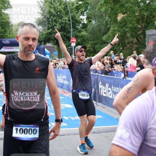 29.06.2025 - hella hamburg halbmarathon Zöllner http://msf.ph/oto/8206085 29.06.2025 10:48:42 Ziel 1163, 1176, 2213, 4553, 5421, 9538, 10859, 11579, 14511, 15384, 15573, 17127, 18815 meine-sportfotos.de