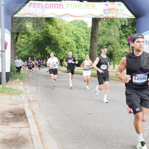29.06.2025 - hella hamburg halbmarathon MichiJ http://msf.ph/oto/8206086 29.06.2025 10:22:29 Zwischen KM18-KM19 2879, 10453, 11745, 13618, 14908, 15326, 16881, 16931, 17151, 18679, 19059 meine-sportfotos.de