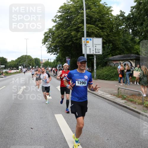 29.06.2025 - hella hamburg halbmarathon Yannick Fuchs http://msf.ph/oto/8206108 29.06.2025 10:32:13 20KM 1290, 1505, 2196, 2404, 3790, 5042, 5791, 5923, 6047, 6458, 9017, 9944, 10190, 10451, 10922, 11106, 11423, 12739, 12900, 13148, 13372, 13595, 15410, 16992, 17137, 17726, 18103, 18159, 18193, 18216, 18357, 18986 meine-sportfotos.de