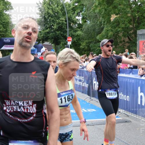 29.06.2025 - hella hamburg halbmarathon Zöllner http://msf.ph/oto/8206138 29.06.2025 10:48:43 Ziel 2442, 4553, 5421, 9538, 10859, 14511, 15384, 15573, 17127 meine-sportfotos.de