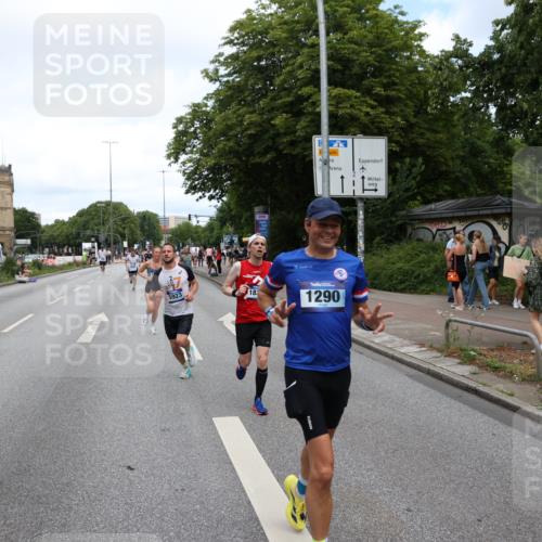 29.06.2025 - hella hamburg halbmarathon Yannick Fuchs http://msf.ph/oto/8206140 29.06.2025 10:32:14 20KM 1290, 1505, 2196, 2404, 3790, 5042, 5791, 5923, 6047, 6458, 9017, 9944, 10190, 10451, 10922, 11106, 11423, 12739, 12900, 13148, 13372, 13595, 15410, 15888, 16992, 17137, 17726, 18103, 18159, 18193, 18216, 18357, 18986 meine-sportfotos.de