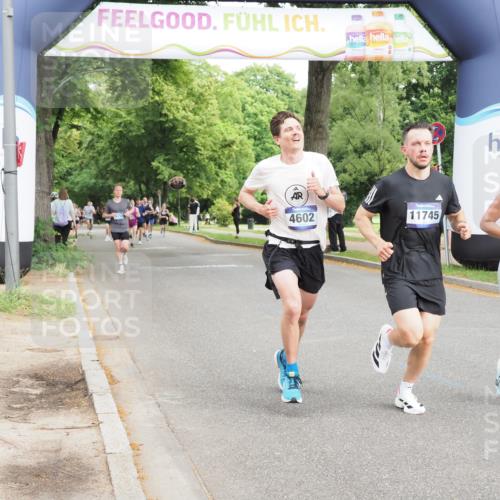 29.06.2025 - hella hamburg halbmarathon MichiJ http://msf.ph/oto/8206293 29.06.2025 10:22:31 Zwischen KM18-KM19 2879, 4602, 10453, 11745, 13618, 14908, 15326, 16931, 17151, 18679, 19059 meine-sportfotos.de