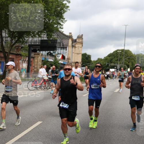 29.06.2025 - hella hamburg halbmarathon Yannick Fuchs http://msf.ph/oto/8206344 29.06.2025 10:44:54 20KM 1461, 1466, 1750, 1817, 2207, 2540, 2880, 3654, 4077, 4816, 5018, 5115, 6027, 6662, 6712, 6795, 7052, 7134, 7369, 7397, 7583, 7930, 7932, 8117, 8205, 8261, 8572, 8819, 9057, 11214, 11422, 12016, 12778, 12949, 13008, 13687, 13701, 13808, 13875, 14034, 14125, 14626, 15362, 15395, 15720, 16285, 16291, 17129, 17179, 17221, 17384, 18006, 18182, 18394, 18413, 18489 meine-sportfotos.de