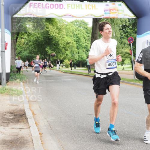 29.06.2025 - hella hamburg halbmarathon MichiJ http://msf.ph/oto/8206371 29.06.2025 10:22:31 Zwischen KM18-KM19 2879, 4602, 10453, 11745, 13618, 14908, 15326, 16931, 17151, 18679, 19059 meine-sportfotos.de
