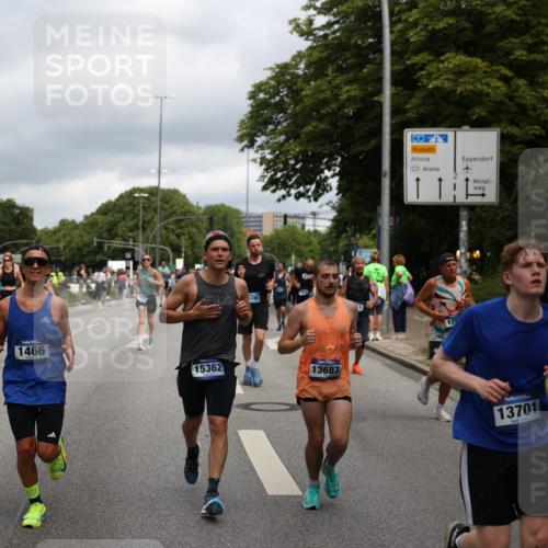 29.06.2025 - hella hamburg halbmarathon Yannick Fuchs http://msf.ph/oto/8206446 29.06.2025 10:44:54 20KM 1461, 1466, 1750, 1817, 2207, 2540, 2880, 3654, 4077, 4816, 5018, 5115, 6027, 6662, 6712, 6795, 7052, 7134, 7369, 7397, 7583, 7930, 7932, 8117, 8205, 8261, 8572, 8819, 9057, 11214, 11422, 12016, 12778, 12949, 13008, 13687, 13701, 13808, 13875, 14034, 14125, 14626, 15362, 15395, 15720, 16285, 16291, 17129, 17179, 17221, 17384, 18006, 18182, 18394, 18413, 18489 meine-sportfotos.de