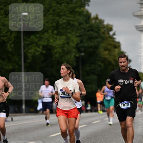 29.06.2025 - hella hamburg halbmarathon Dr. Thomas Lammeyer http://msf.ph/oto/8206530 29.06.2025 10:12:05 Kennedybrücke 1079, 1173, 1427, 2032, 2136, 3328, 3922, 4228, 5347, 5899, 6100, 7019, 7476, 7760, 9338 meine-sportfotos.de
