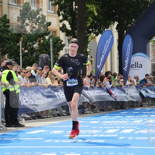 29.06.2025 - hella hamburg halbmarathon Strokosch-Dieckow http://msf.ph/oto/8206535 29.06.2025 10:17:22 Ziel 18694 meine-sportfotos.de