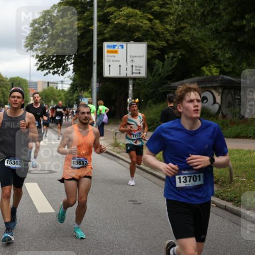 29.06.2025 - hella hamburg halbmarathon Yannick Fuchs http://msf.ph/oto/8206584 29.06.2025 10:44:55 20KM 1461, 1466, 1750, 1817, 2207, 2540, 2880, 3654, 4077, 4816, 5018, 5115, 6027, 6662, 6712, 7052, 7134, 7369, 7397, 7583, 7930, 7932, 8117, 8205, 8261, 8572, 8819, 9057, 11214, 11422, 12016, 12778, 12949, 13008, 13687, 13701, 13808, 13875, 14034, 14125, 14626, 15362, 15395, 15720, 16285, 16291, 17129, 17179, 17221, 17384, 18006, 18182, 18394, 18413, 18489 meine-sportfotos.de