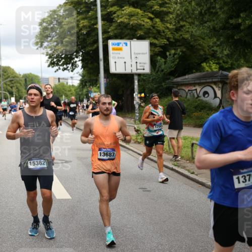 29.06.2025 - hella hamburg halbmarathon Yannick Fuchs http://msf.ph/oto/8206698 29.06.2025 10:44:55 20KM 1461, 1466, 1750, 1817, 2207, 2540, 2880, 3654, 4077, 4816, 5018, 5115, 6027, 6662, 6712, 7052, 7134, 7369, 7397, 7583, 7930, 7932, 8117, 8205, 8261, 8572, 8819, 9057, 11214, 11422, 12016, 12778, 12949, 13008, 13687, 13701, 13808, 13875, 14034, 14125, 14626, 15362, 15395, 15720, 16285, 16291, 17129, 17179, 17221, 17384, 18006, 18182, 18394, 18413, 18489 meine-sportfotos.de