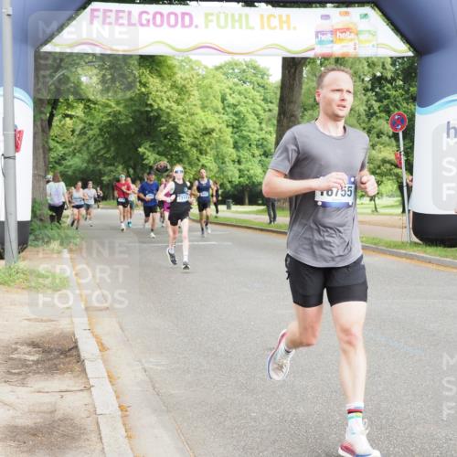 29.06.2025 - hella hamburg halbmarathon MichiJ http://msf.ph/oto/8206756 29.06.2025 10:22:35 Zwischen KM18-KM19 1910, 4602, 11745, 13618, 16755, 16931, 18679 meine-sportfotos.de
