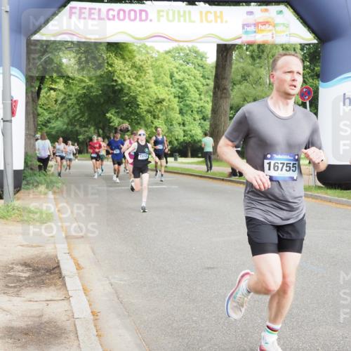 29.06.2025 - hella hamburg halbmarathon MichiJ http://msf.ph/oto/8206772 29.06.2025 10:22:35 Zwischen KM18-KM19 1910, 4602, 11745, 13618, 16755, 16931, 18679 meine-sportfotos.de