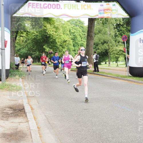 29.06.2025 - hella hamburg halbmarathon MichiJ http://msf.ph/oto/8206955 29.06.2025 10:22:36 Zwischen KM18-KM19 1910, 4602, 11745, 16755, 16931 meine-sportfotos.de