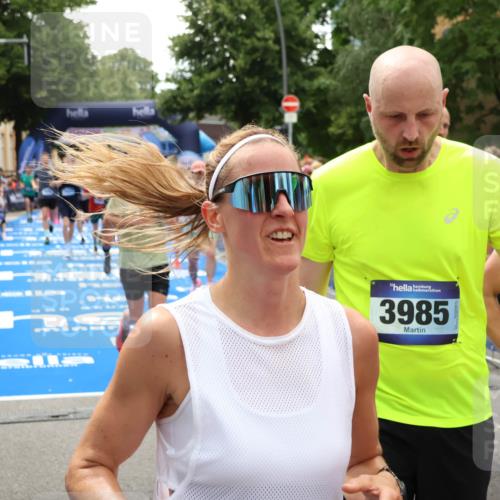 29.06.2025 - hella hamburg halbmarathon Zöllner http://msf.ph/oto/8207471 29.06.2025 10:49:08 Ziel 4832, 4847, 4890, 6389, 7297, 8302, 8821, 9695, 13614, 13688, 16627, 17173, 17632, 18598 meine-sportfotos.de