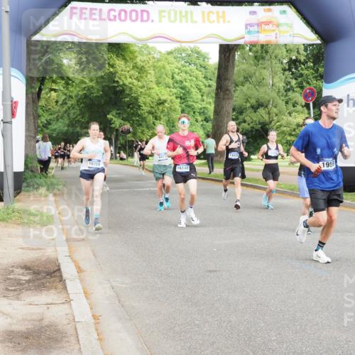 29.06.2025 - hella hamburg halbmarathon MichiJ http://msf.ph/oto/8207527 29.06.2025 10:22:40 Zwischen KM18-KM19 1910, 1959, 2836, 6473, 8956, 14975, 16148, 16724, 16755, 18455 meine-sportfotos.de