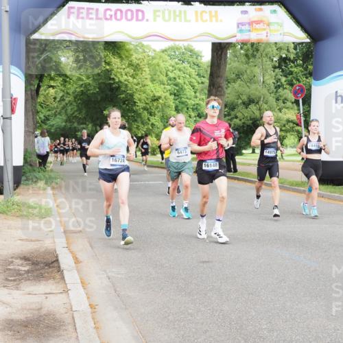 29.06.2025 - hella hamburg halbmarathon MichiJ http://msf.ph/oto/8207591 29.06.2025 10:22:41 Zwischen KM18-KM19 1910, 1959, 2836, 6473, 8956, 14975, 16148, 16724, 16755, 18455, 18731 meine-sportfotos.de