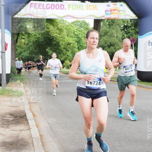 29.06.2025 - hella hamburg halbmarathon MichiJ http://msf.ph/oto/8207782 29.06.2025 10:22:42 Zwischen KM18-KM19 1910, 1959, 2836, 6473, 8956, 14975, 16148, 16724, 16755, 18455, 18731 meine-sportfotos.de