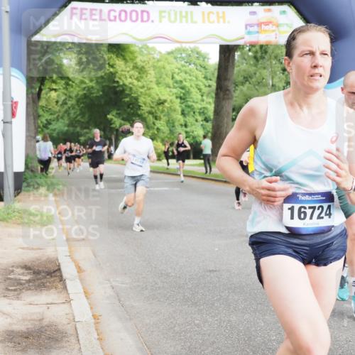 29.06.2025 - hella hamburg halbmarathon MichiJ http://msf.ph/oto/8207833 29.06.2025 10:22:42 Zwischen KM18-KM19 1910, 1959, 2836, 6473, 8956, 14975, 16148, 16724, 16755, 18455, 18731 meine-sportfotos.de