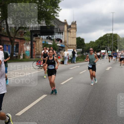29.06.2025 - hella hamburg halbmarathon Yannick Fuchs http://msf.ph/oto/8207956 29.06.2025 10:44:57 20KM 1461, 1466, 1750, 1817, 2207, 2411, 2540, 2880, 3654, 4077, 4816, 5018, 5115, 6027, 6712, 7052, 7134, 7369, 7397, 7583, 7930, 7932, 8117, 8205, 8261, 8819, 9057, 10215, 11214, 11422, 12016, 12778, 12949, 13687, 13701, 13808, 13875, 14034, 14125, 14626, 15362, 15395, 15720, 16285, 16291, 17129, 17179, 17221, 17823, 18006, 18182, 18394, 18413, 18489 meine-sportfotos.de