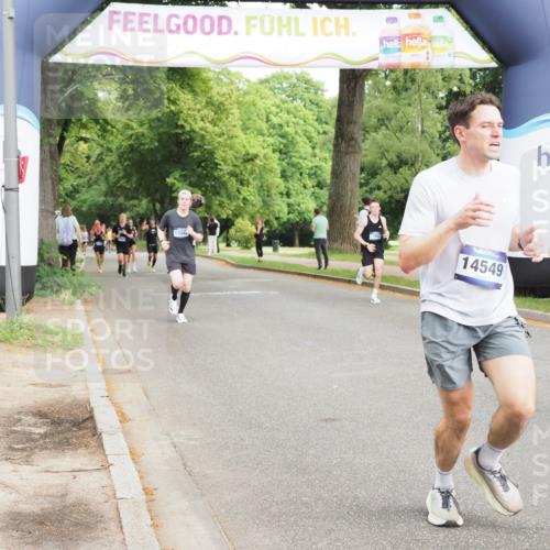 29.06.2025 - hella hamburg halbmarathon MichiJ http://msf.ph/oto/8208033 29.06.2025 10:22:44 Zwischen KM18-KM19 1959, 2836, 6473, 8956, 12290, 13066, 14549, 14975, 16148, 16724, 18455, 18731 meine-sportfotos.de
