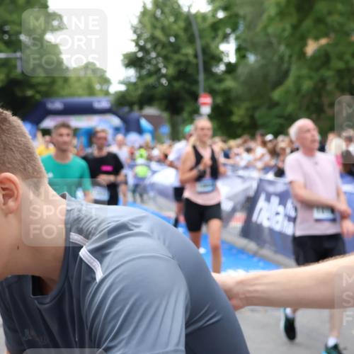 29.06.2025 - hella hamburg halbmarathon Zöllner http://msf.ph/oto/8208063 29.06.2025 10:49:18 Ziel 2013, 6158, 8112, 9348, 10053, 10184, 13450, 15523, 16369, 16414, 16731, 18842 meine-sportfotos.de