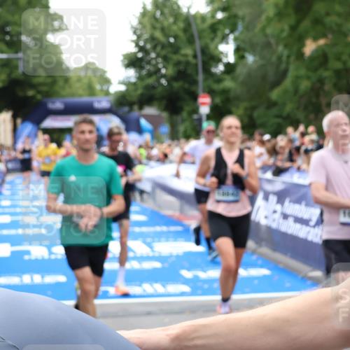 29.06.2025 - hella hamburg halbmarathon Zöllner http://msf.ph/oto/8208078 29.06.2025 10:49:18 Ziel 2013, 6158, 8112, 9348, 10053, 10184, 13450, 15523, 16369, 16414, 16731, 18842 meine-sportfotos.de
