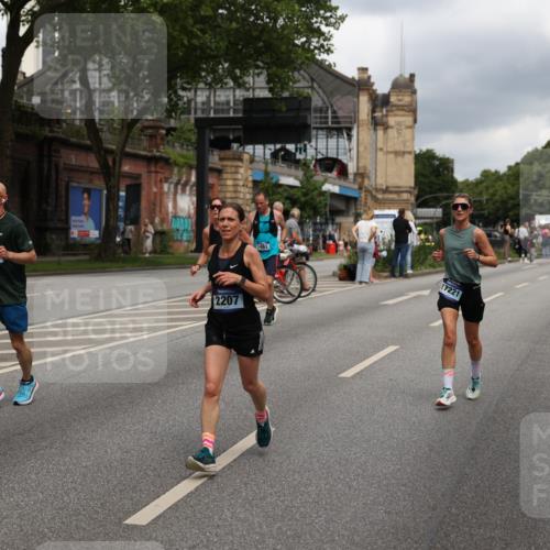 29.06.2025 - hella hamburg halbmarathon Yannick Fuchs http://msf.ph/oto/8208226 29.06.2025 10:44:58 20KM 1461, 1466, 1750, 1817, 2207, 2411, 2540, 2880, 3654, 4077, 4816, 5018, 5115, 6027, 6712, 7052, 7134, 7369, 7397, 7583, 8117, 8205, 8261, 8819, 9057, 10215, 11214, 11422, 12016, 12778, 12949, 13687, 13701, 13808, 13875, 14125, 14626, 15362, 15395, 15720, 16285, 16291, 17129, 17179, 17221, 17823, 18006, 18182, 18394, 18413, 18489 meine-sportfotos.de
