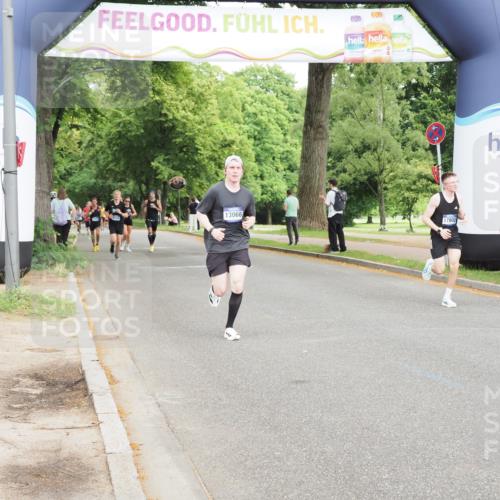 29.06.2025 - hella hamburg halbmarathon MichiJ http://msf.ph/oto/8208278 29.06.2025 10:22:46 Zwischen KM18-KM19 1959, 2836, 6473, 12290, 13066, 14549, 14975, 16148, 16724, 17802, 18455, 18731 meine-sportfotos.de