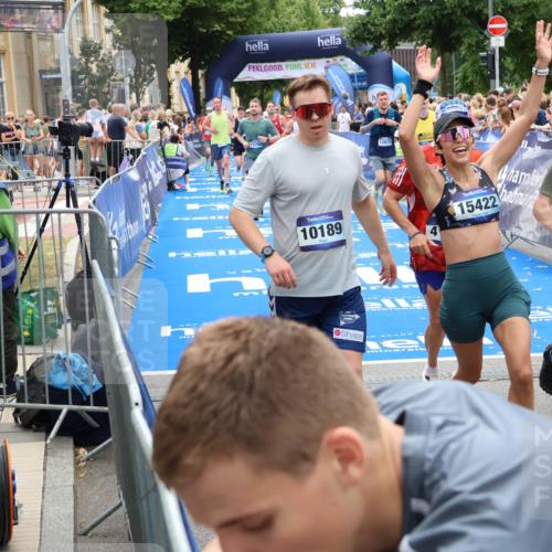 29.06.2025 - hella hamburg halbmarathon Zöllner http://msf.ph/oto/8208313 29.06.2025 10:49:29 Ziel 1342, 1476, 2878, 4183, 4185, 8437, 8813, 11339, 11779, 11819, 12670, 13269, 14838, 15422, 15784, 15894, 15966, 16891, 18476, 18887, 18960 meine-sportfotos.de