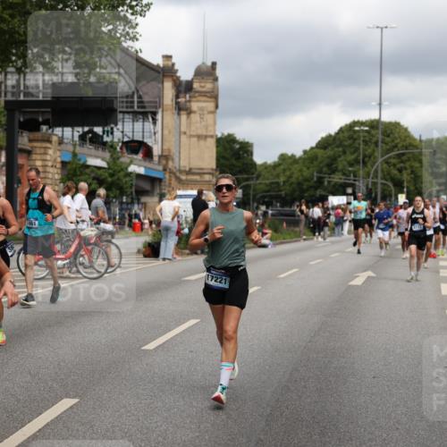 29.06.2025 - hella hamburg halbmarathon Yannick Fuchs http://msf.ph/oto/8208342 29.06.2025 10:44:58 20KM 1461, 1466, 1750, 1817, 2207, 2411, 2540, 2880, 3654, 4077, 4816, 5018, 5115, 6027, 6712, 7052, 7134, 7369, 7397, 7583, 8117, 8205, 8261, 8819, 9057, 10215, 11214, 11422, 12016, 12778, 12949, 13687, 13701, 13808, 13875, 14125, 14626, 15362, 15395, 15720, 16285, 16291, 17129, 17179, 17221, 17823, 18006, 18182, 18394, 18413, 18489 meine-sportfotos.de