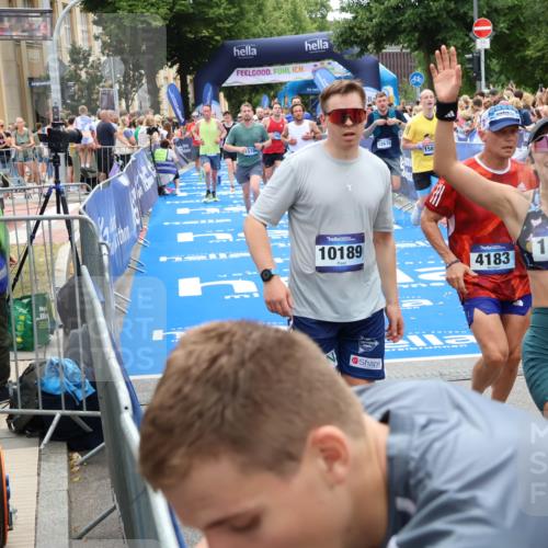 29.06.2025 - hella hamburg halbmarathon Zöllner http://msf.ph/oto/8208345 29.06.2025 10:49:29 Ziel 1342, 1476, 2878, 4183, 4185, 8437, 8813, 11339, 11779, 11819, 12670, 13269, 14838, 15422, 15784, 15894, 15966, 16891, 18476, 18887, 18960 meine-sportfotos.de