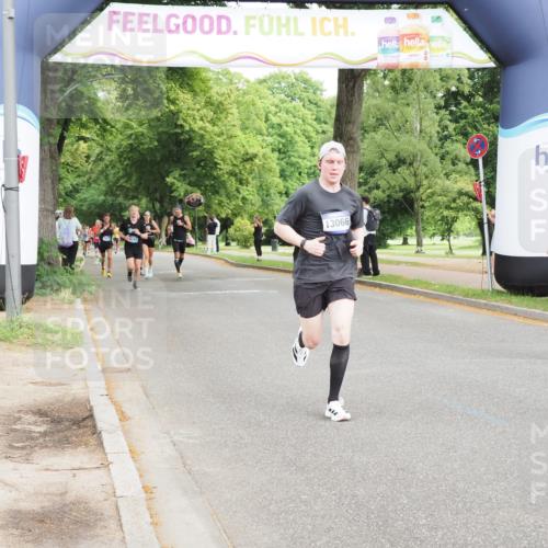 29.06.2025 - hella hamburg halbmarathon MichiJ http://msf.ph/oto/8208349 29.06.2025 10:22:47 Zwischen KM18-KM19 6473, 12290, 13066, 14549, 14975, 16148, 17802, 18455, 18731 meine-sportfotos.de